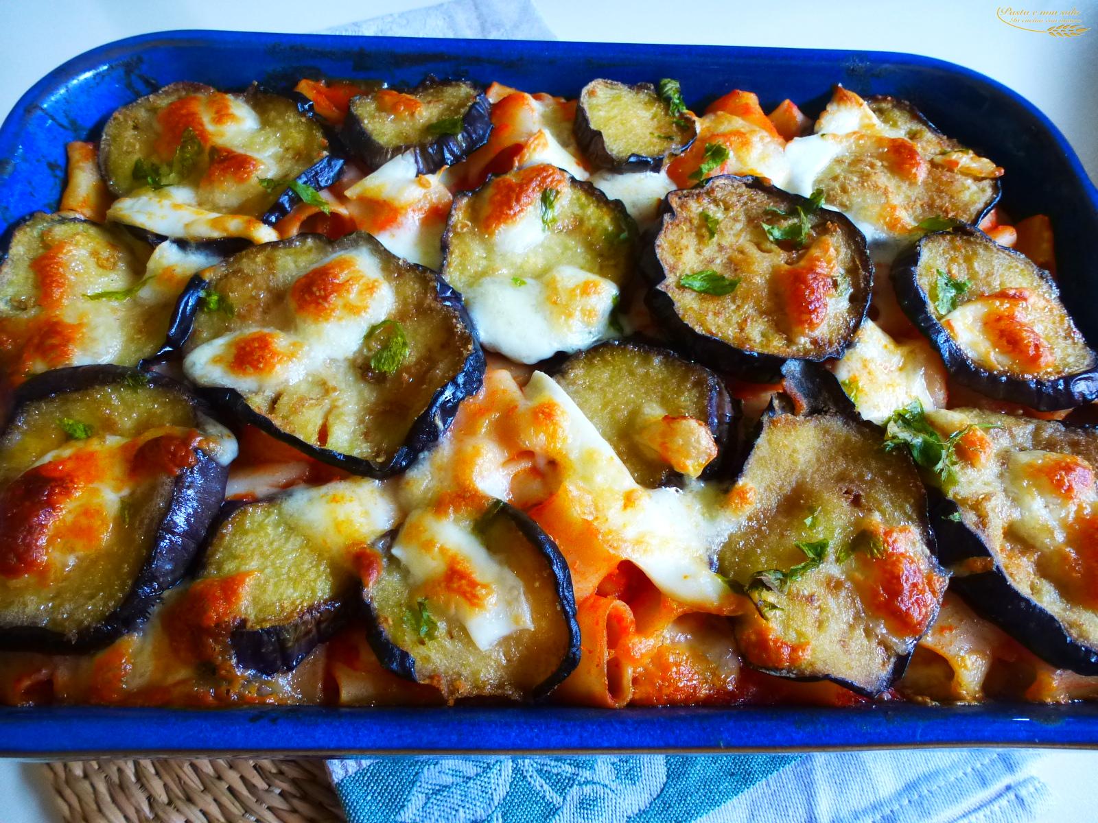 Canneroni melanzane e mozzarella di bufala al forno ...